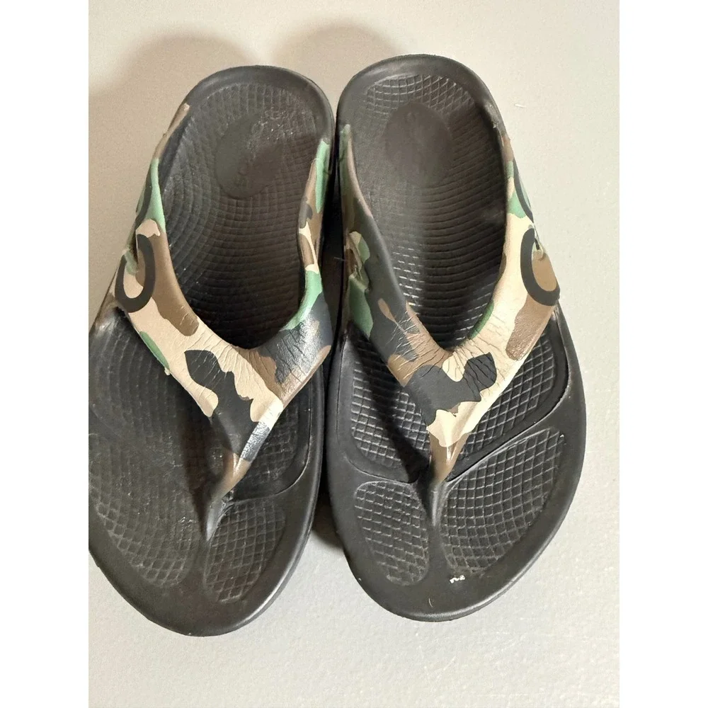 OOFOS OOriginal Sport Recovery Sandals Mens 5 Womens 7 Black Camo Flip Flops